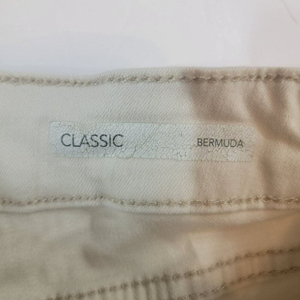 Code Bleu Bermuda Shorts, Women 6P, Cream, Denim, 5 Pocket Design, Low Rise, EUC - Picture 4 of 11
